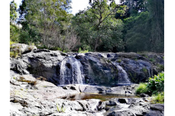 La petite cascade de Farino La Foa Tourisme